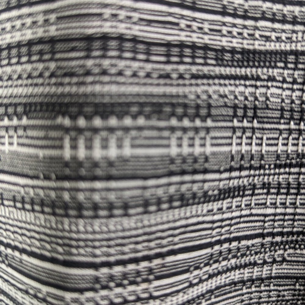 Athleta 7/8 Leggings Striped With Pockets Black and Gray Size M - Picture 6 of 10